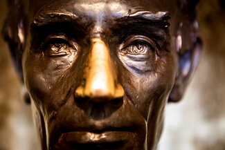 Close up of the bust of Abe Lincoln that can be found in Lincoln Hall